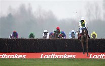 Cloth Cap makes all in the Ladbrokes Trophy